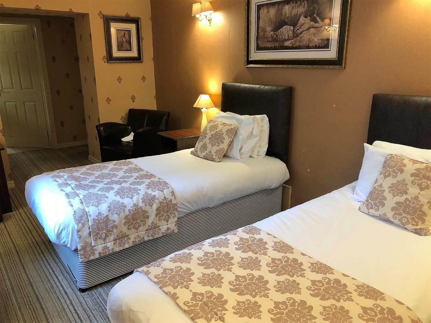 The George Hotel Stansted Airport Бишопс-Стортфорд Экстерьер фото
